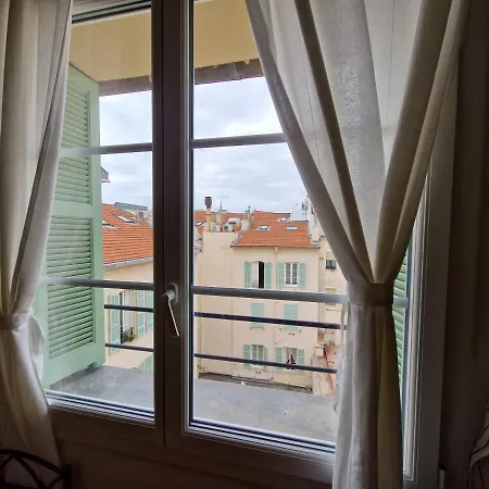 Le Michelangelo - Place Massena Апартаменты *