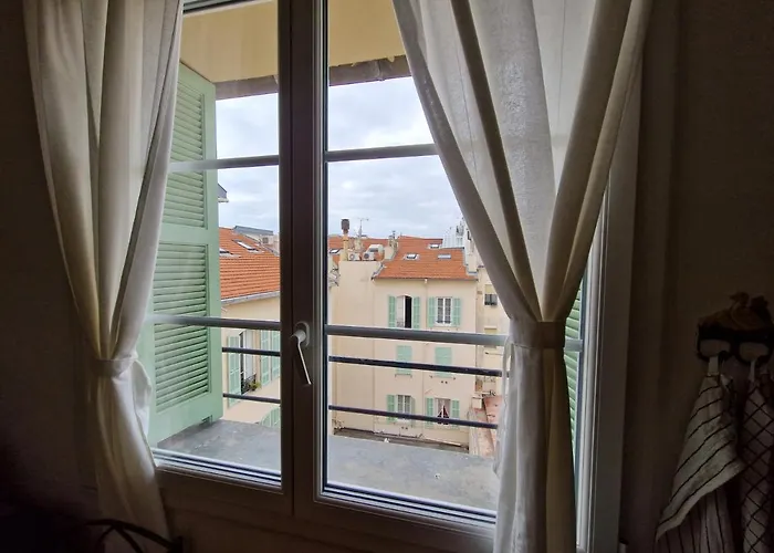 Le Michelangelo - Place Massena 아파트 *